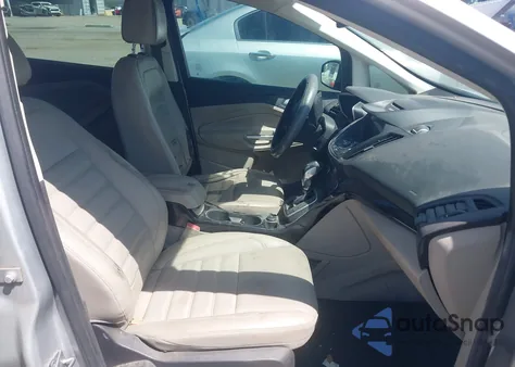 2017 Ford C-Max Hybrid Titanium z USA, uszkodzony, nr VIN 1FADP5DUXHL118550